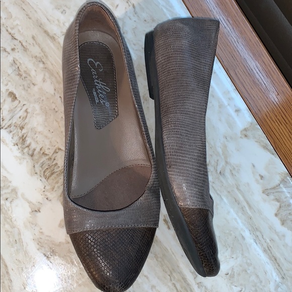 Earthier Size 7.5B EUC Taupe & Brown - Picture 3 of 8
